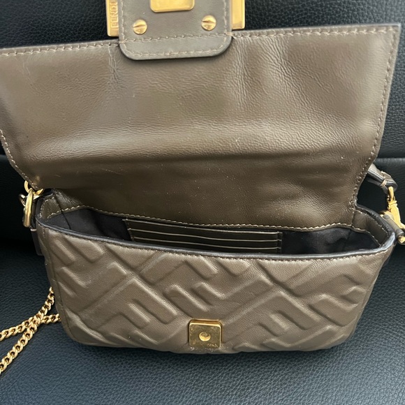 Authentic Fendi mini baguette - Picture 4 of 13
